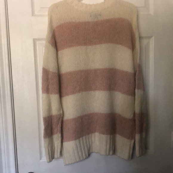 American eagle ladies medium sweater - Picture 11 of 12